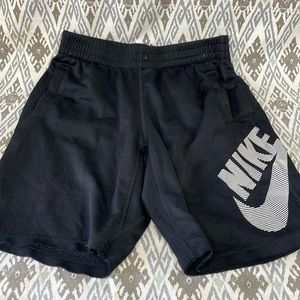 Nike SB black shorts good condition size medium